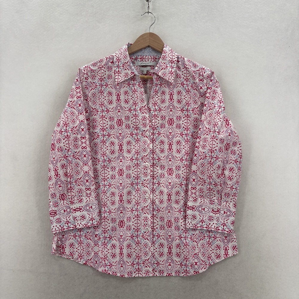 Foxcroft Shirt Womens Medium Pink Hibiscus Floral Button Up Long Sleeve Preppy